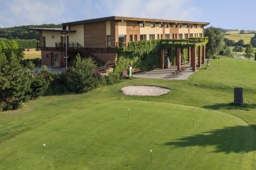 Golfové řádné členství